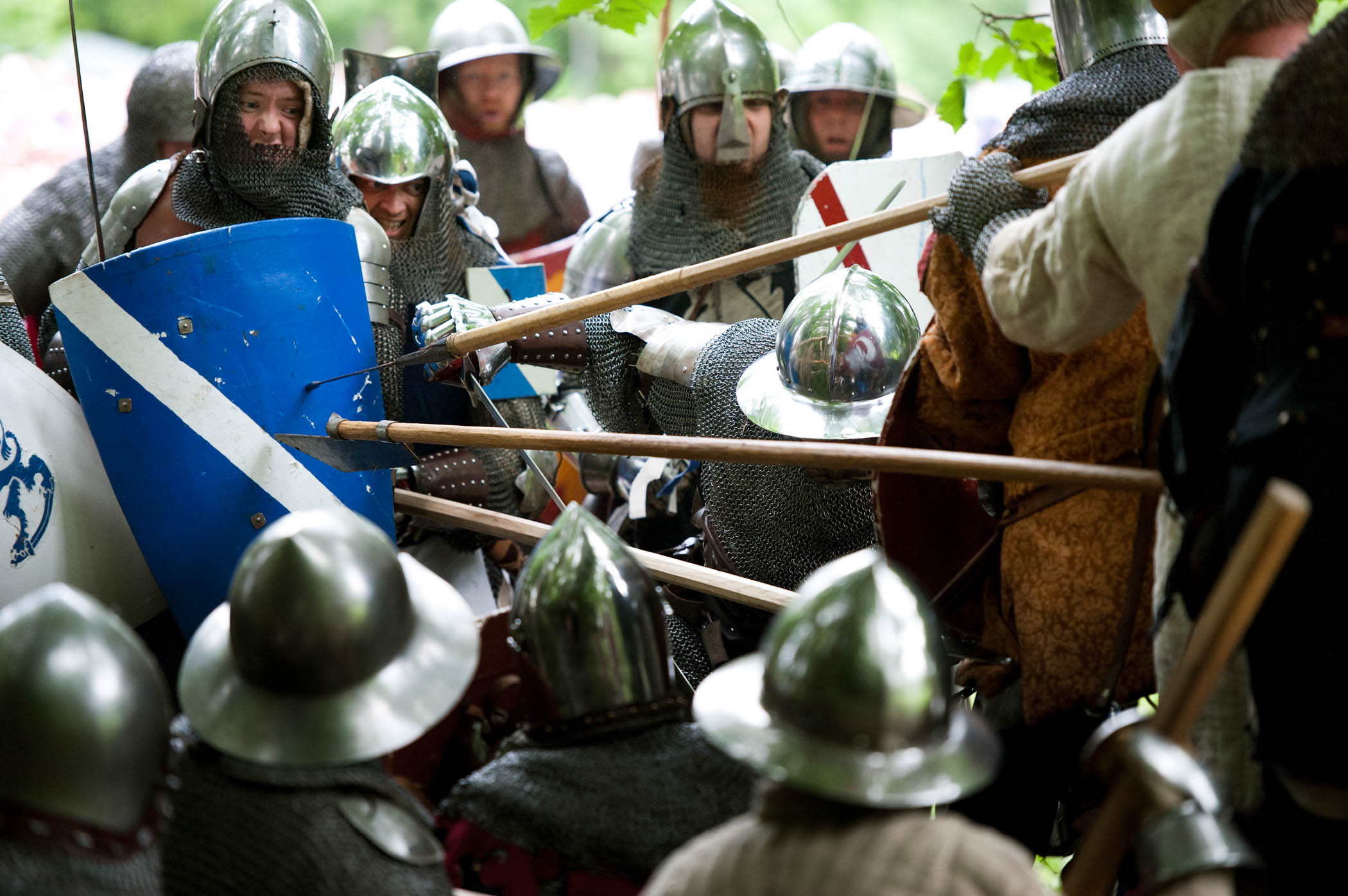 Middelalderfestival i Visby. Gjennskaping av slag i 1361 hvor soldater fra danskekongens hær regelrett slaktet den svenske bondehæren.